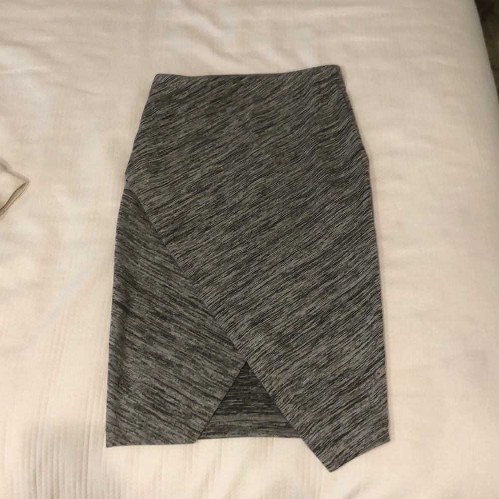 H&M Gray Pencil Skirt size Small - Picture 2 of 4